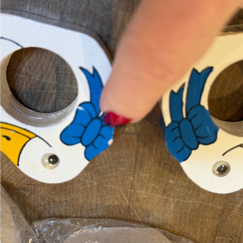 Vintage Wooden White Duck Napkin Rings with Blue Bow (Set of 5) 1980’s 1990’s - Picture 3 of 11
